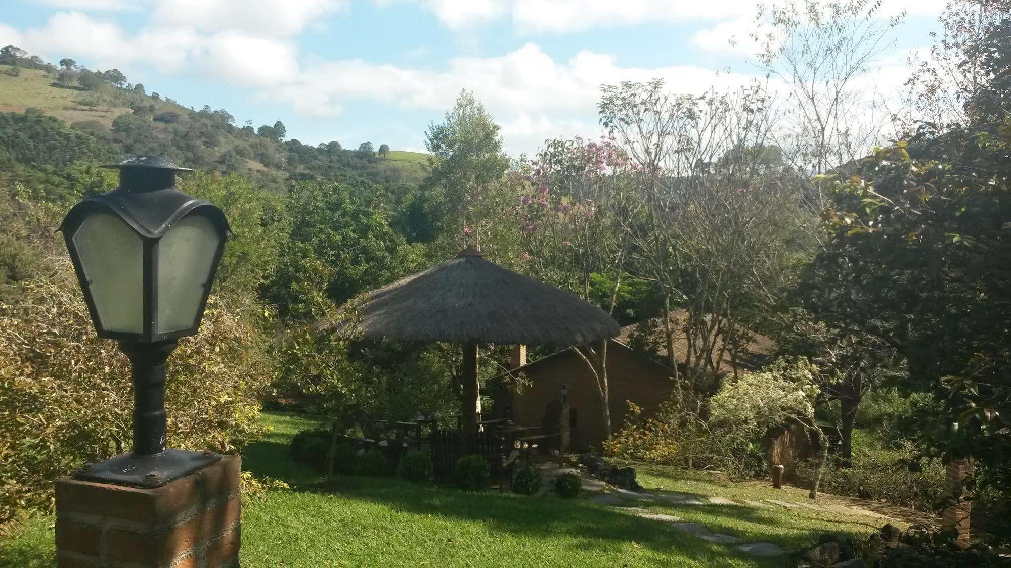 Pousada Quatro Estacoes Santo Antônio do Pinhal Kültér fotó